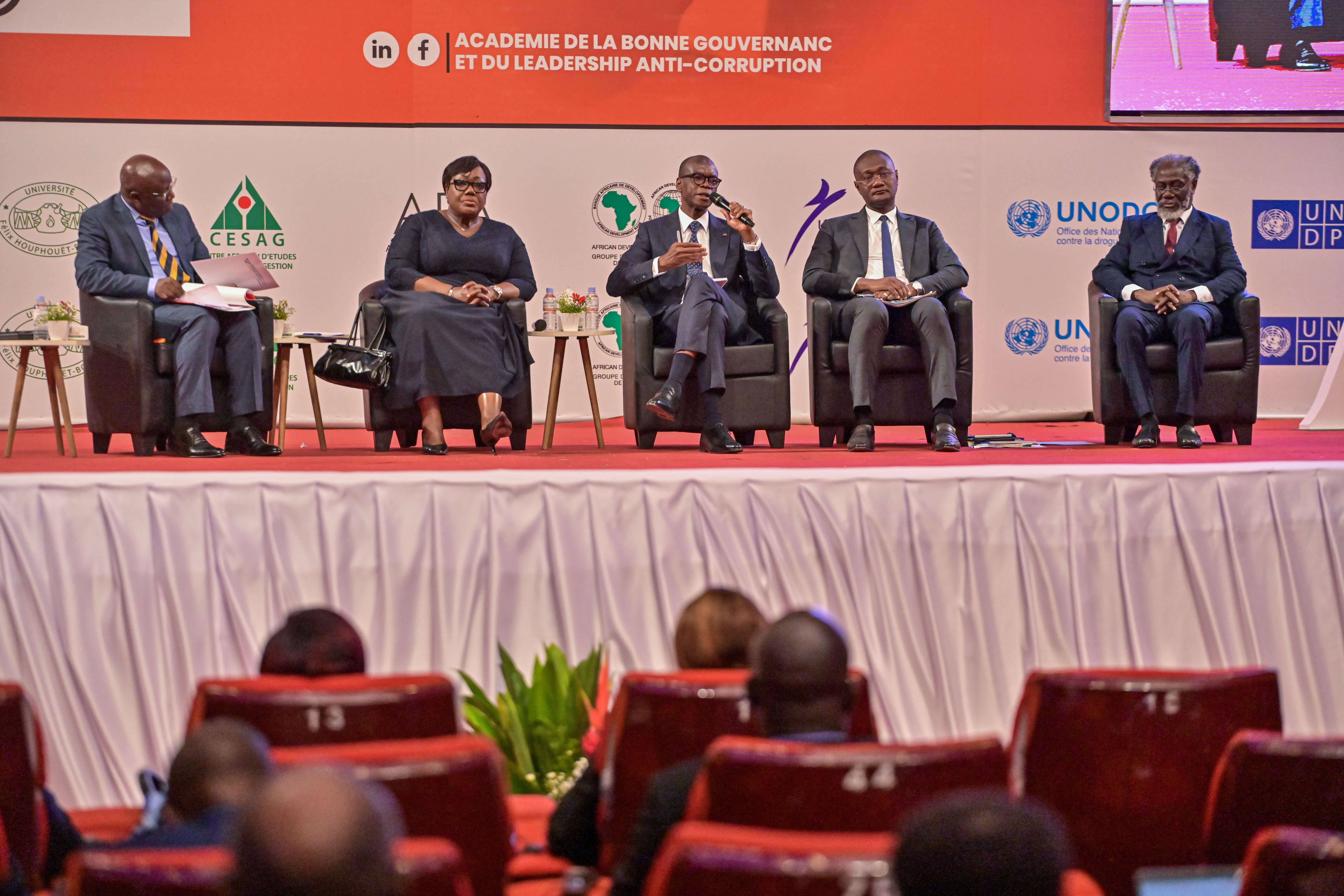 ABG LAC Panel de Haut Niveau (4)