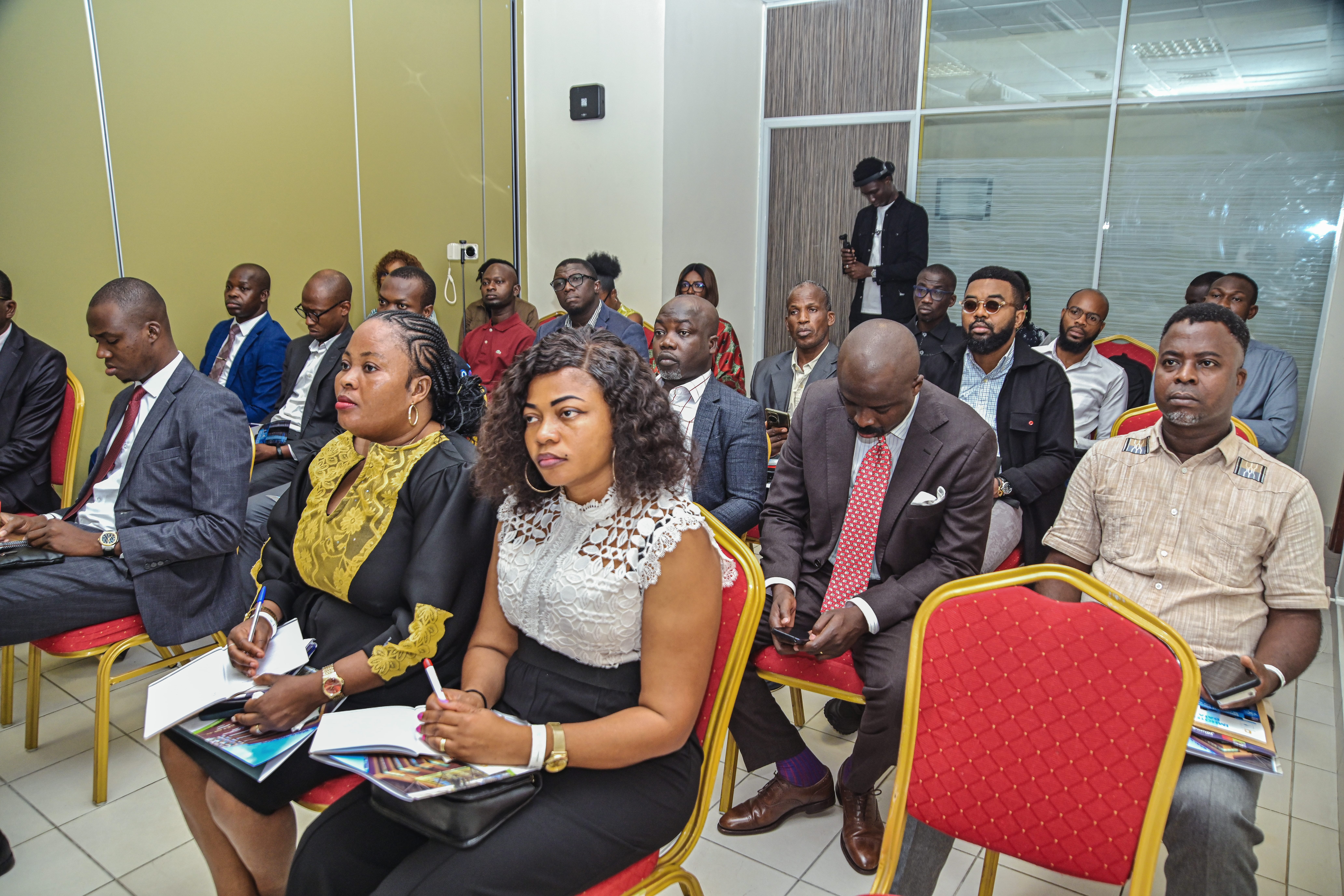 CAPITAL HUMAIN AUGMENTE L'INTELLIGENCE ARTIFICIELLE AU COEUR DE LA PERFORMANCE (4)