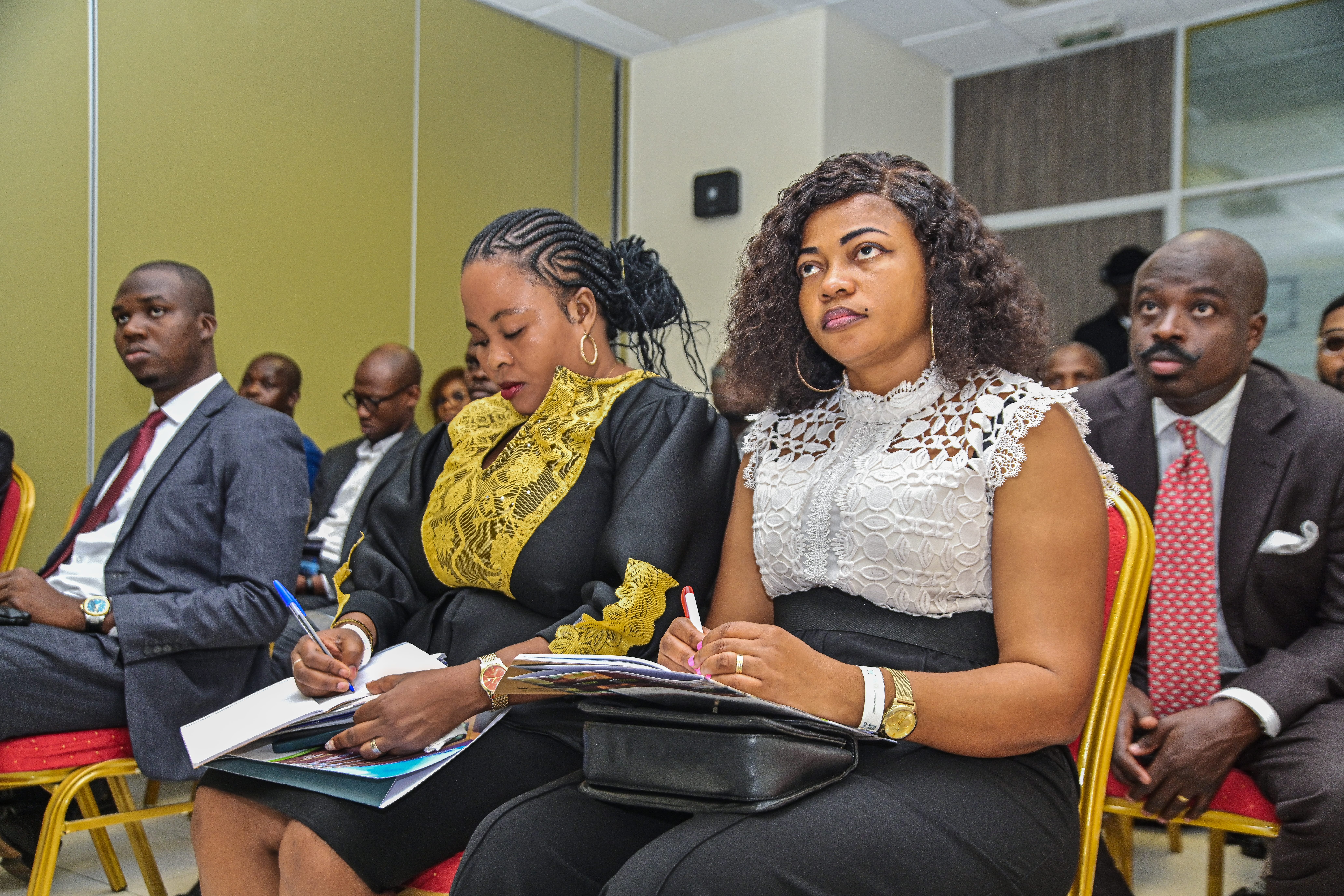 CAPITAL HUMAIN AUGMENTE L'INTELLIGENCE ARTIFICIELLE AU COEUR DE LA PERFORMANCE (5)