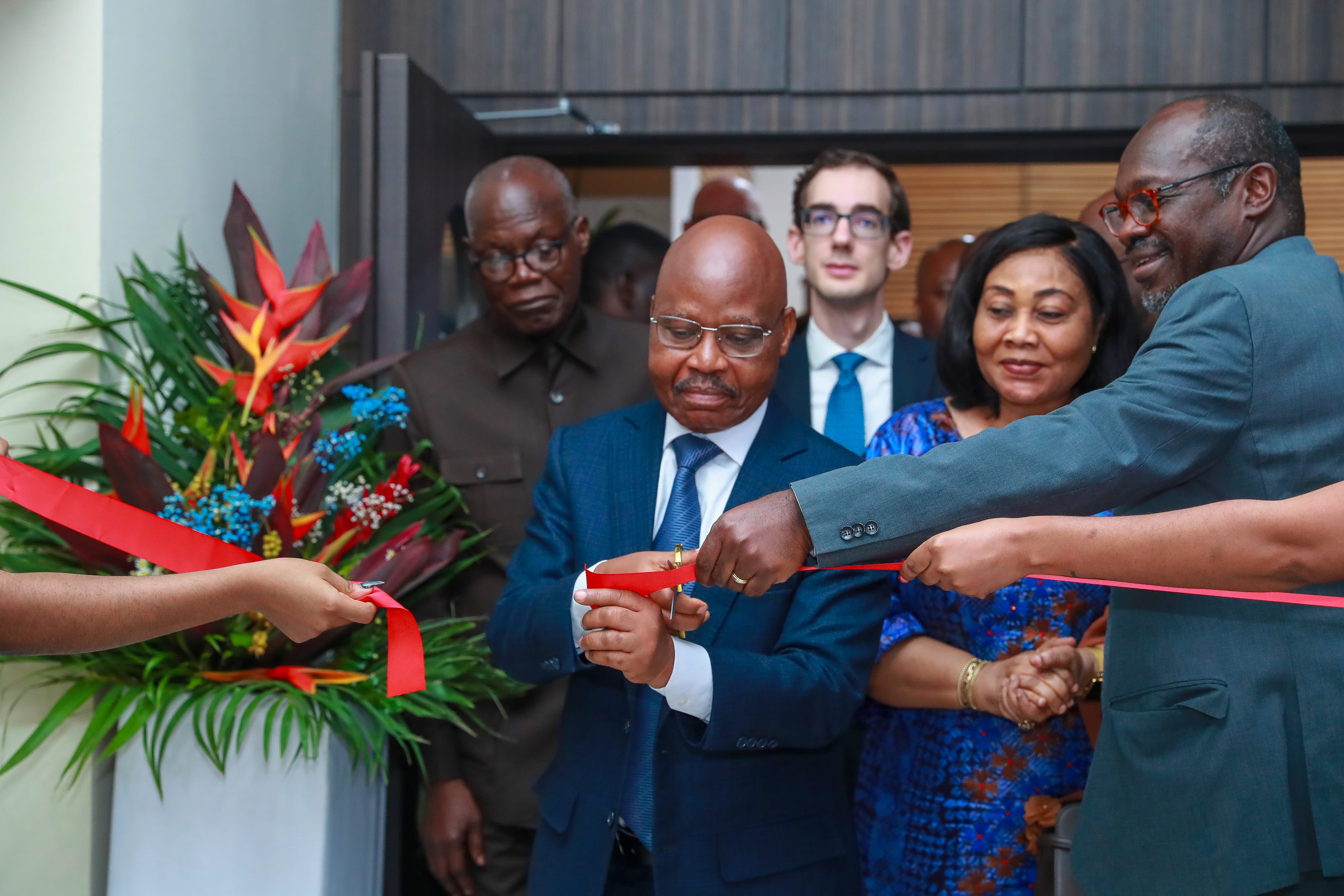 COUPURE DU RUBAN (3)